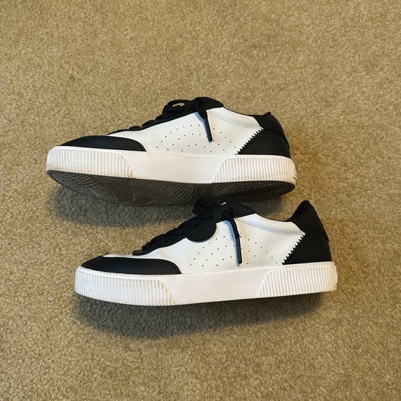 Reef Lay Day Seas Women’s Leather Sneakers size 8 - Picture 2 of 10